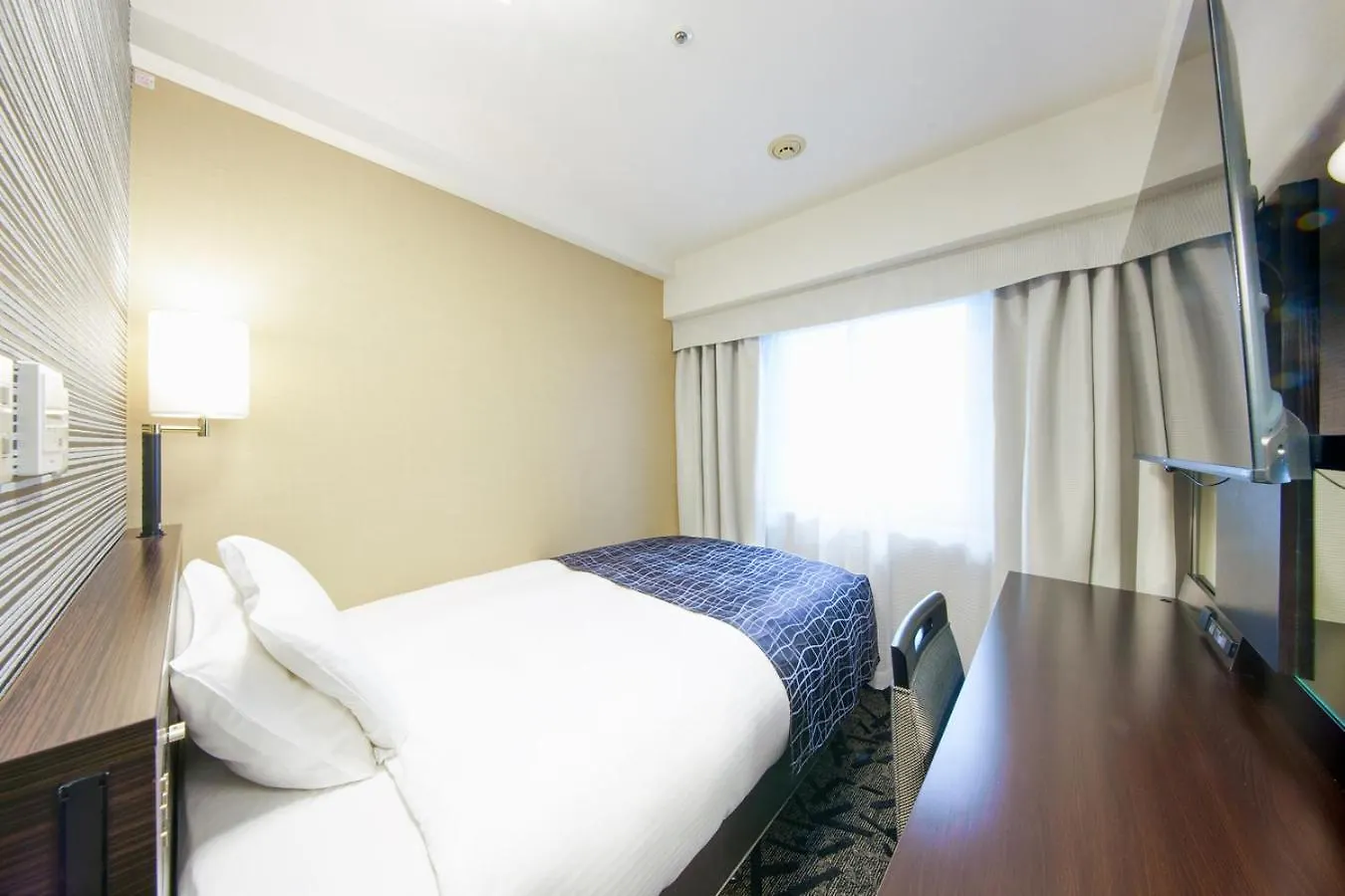 Apa Hotel Midosuji Hommachi Ekimae Osaka
